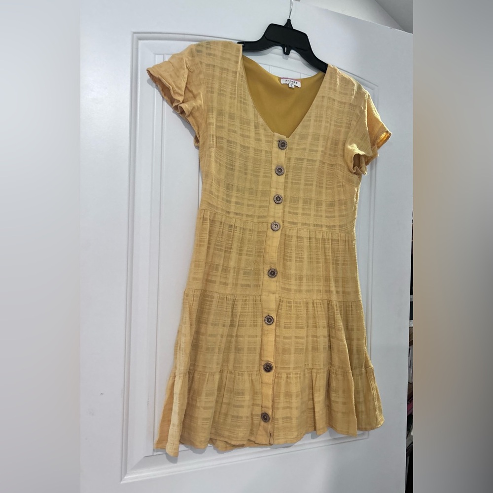 ANDREE BY UNIT Yellow Button-Front Tiered Mini Dress
